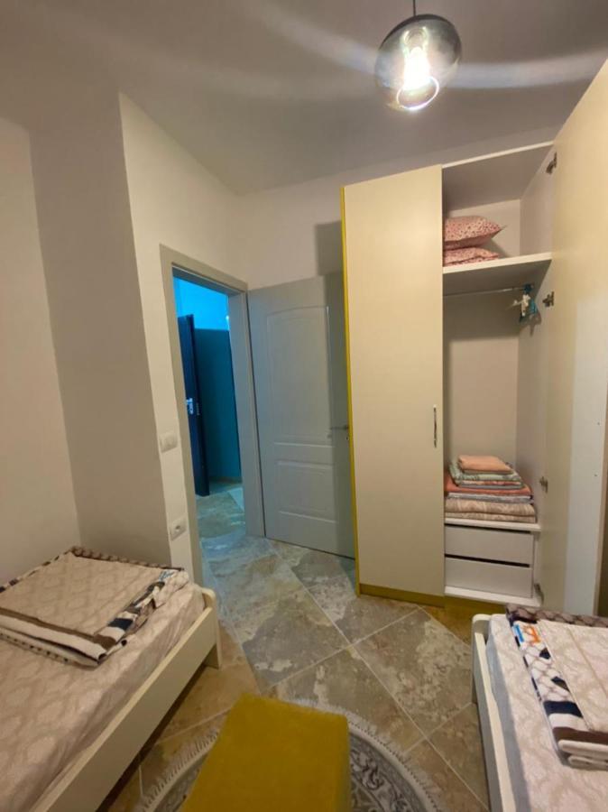 Beach Front Apartment Влёра Экстерьер фото