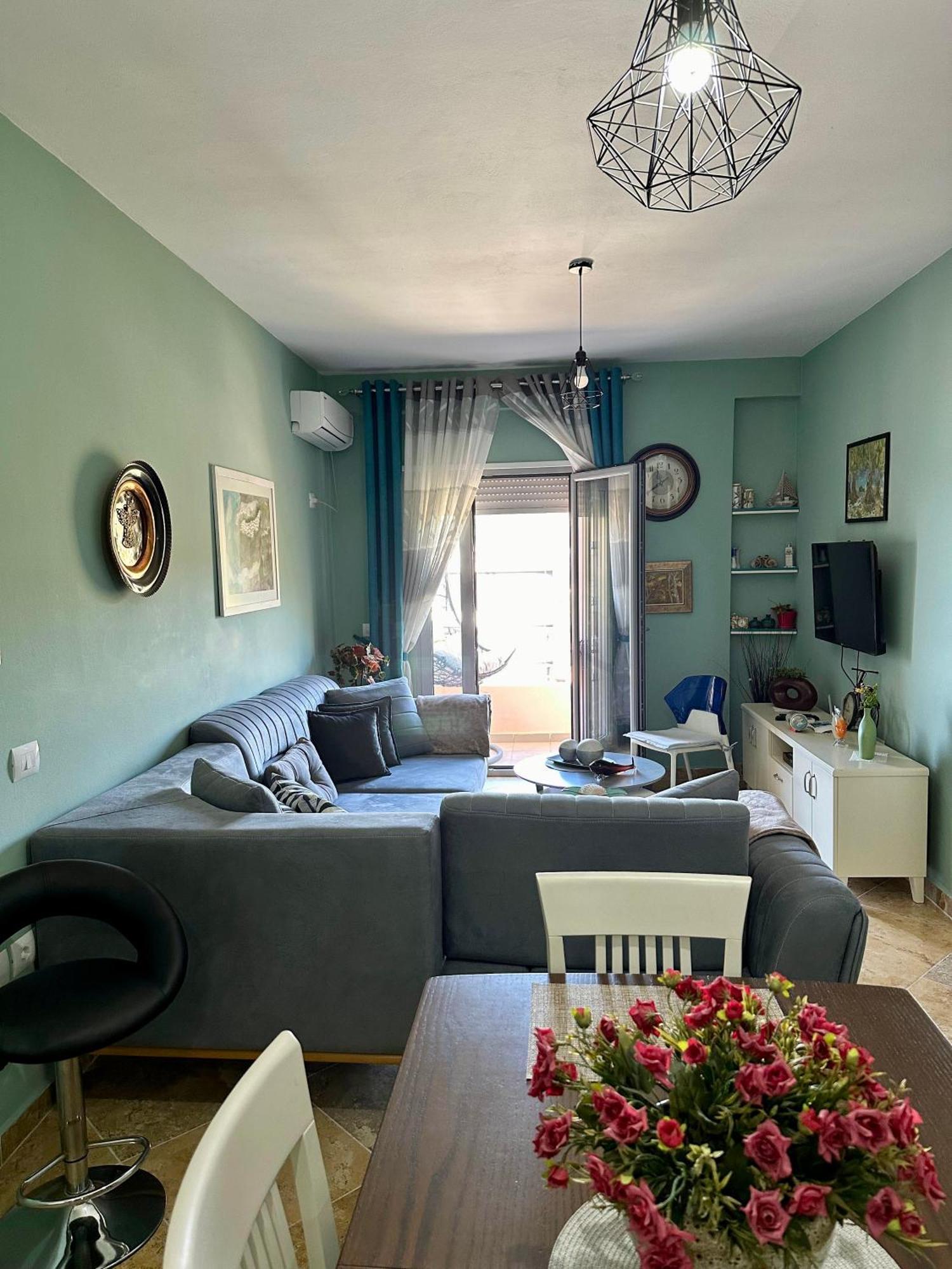 Beach Front Apartment Влёра Экстерьер фото