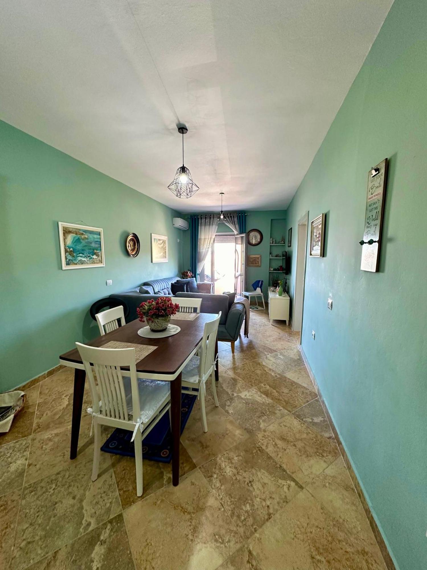 Beach Front Apartment Влёра Экстерьер фото